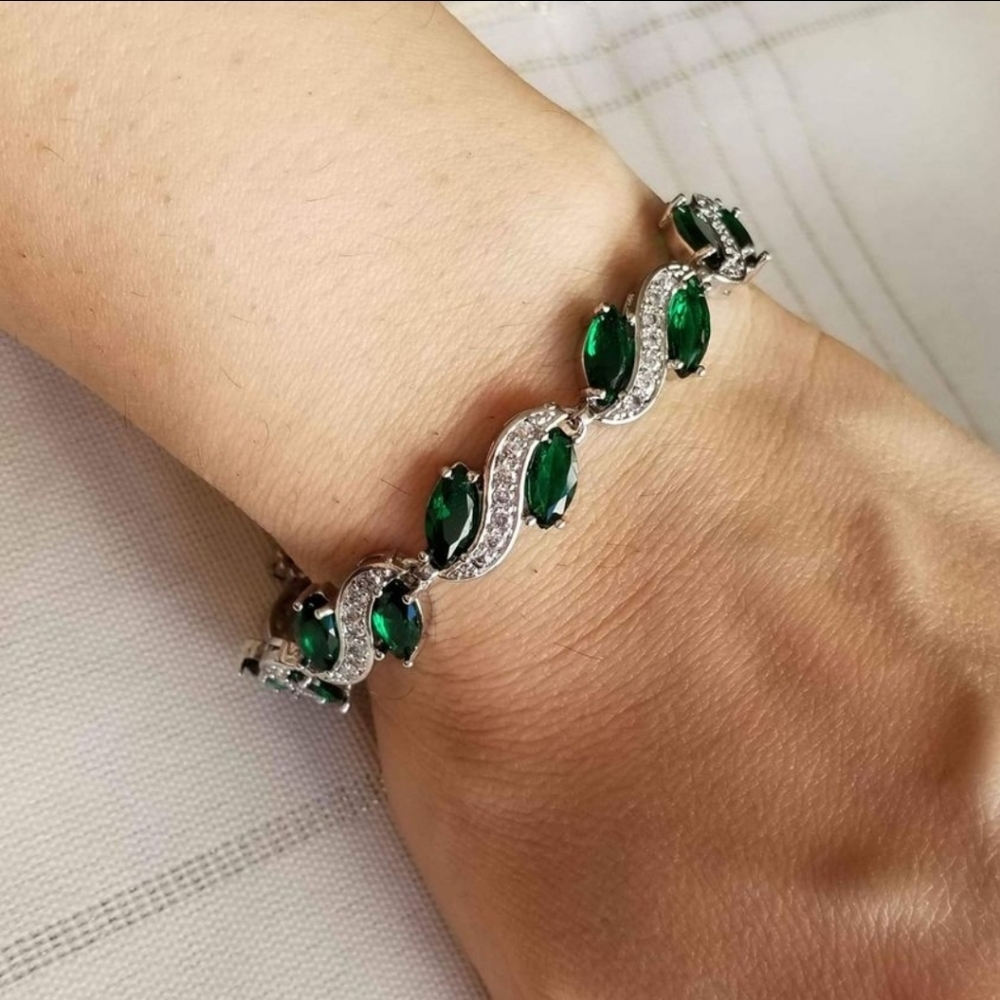 New 925 Silver Marquise Cut   Emerald Diamond Bracelet with Extention - Picture 2 of 8